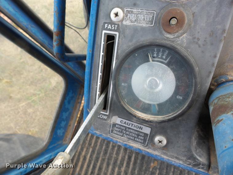 image for item AG9131 1968 Ford 9600 tractor