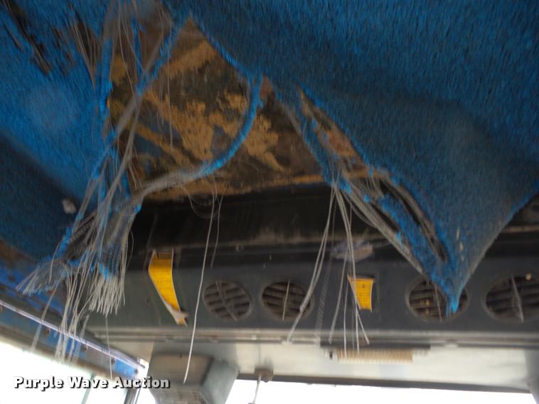 image for item AG9131 1968 Ford 9600 tractor