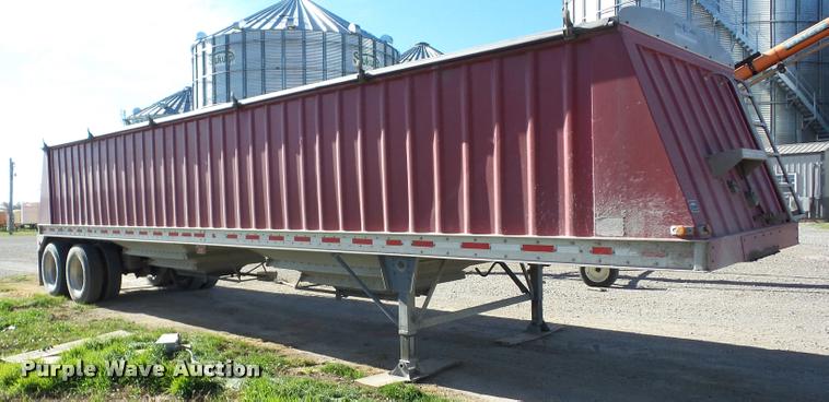 image for item AG9298 2009 Neville double hopper grain trailer