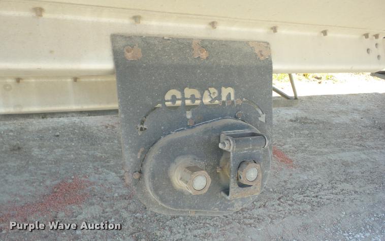 image for item AG9298 2009 Neville double hopper grain trailer