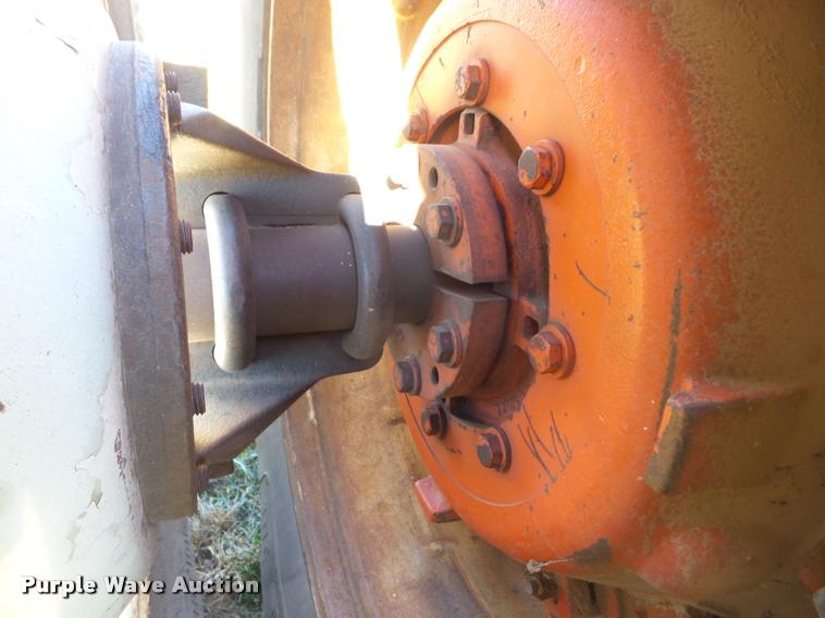 image for item AG9307 Case 2590 tractor