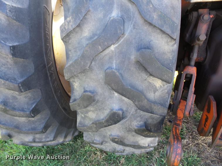 image for item AG9307 Case 2590 tractor