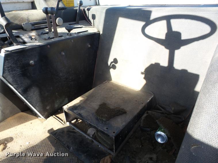 image for item AG9307 Case 2590 tractor