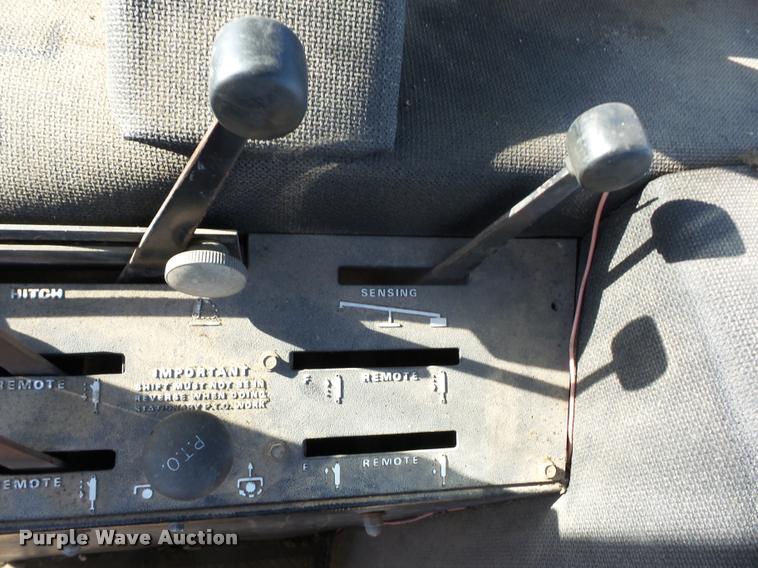 image for item AG9307 Case 2590 tractor