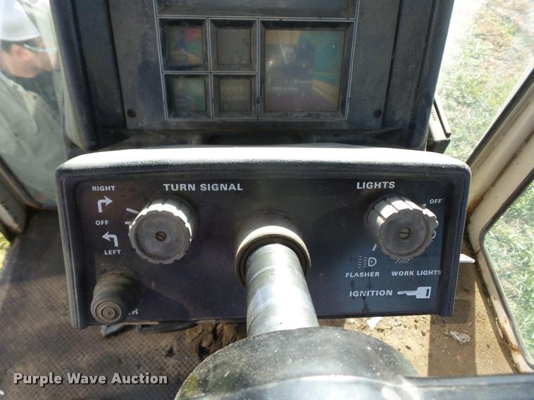 image for item AG9307 Case 2590 tractor