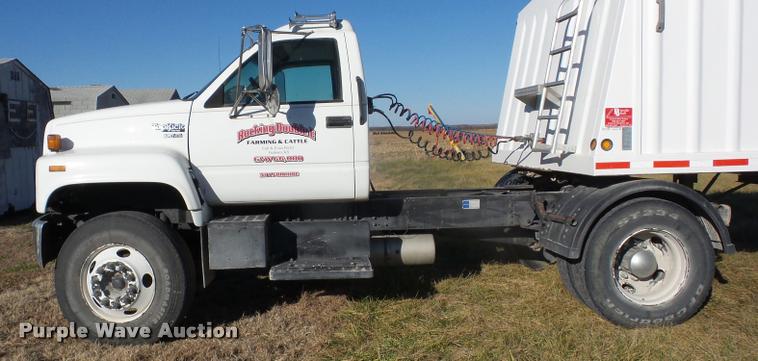 image for item AG9314 1996 GMC TopKick semi truck