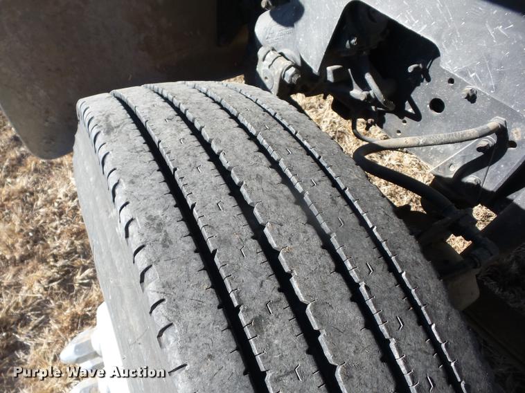 image for item AG9314 1996 GMC TopKick semi truck