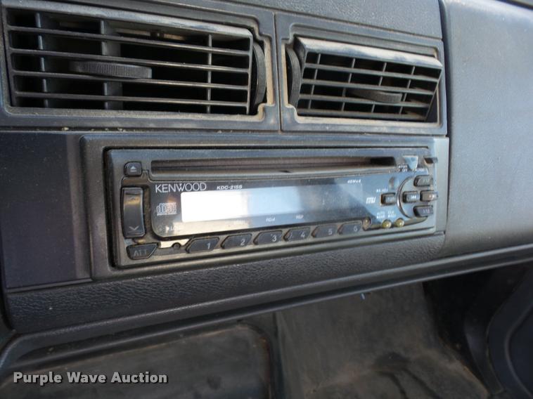 image for item AG9314 1996 GMC TopKick semi truck