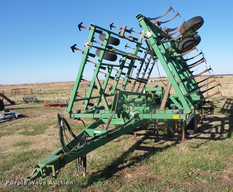 image for item AG9321 John Deere 980 field cultivator