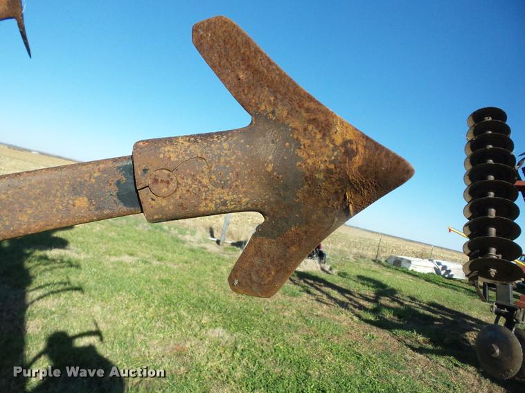 image for item AG9321 John Deere 980 field cultivator