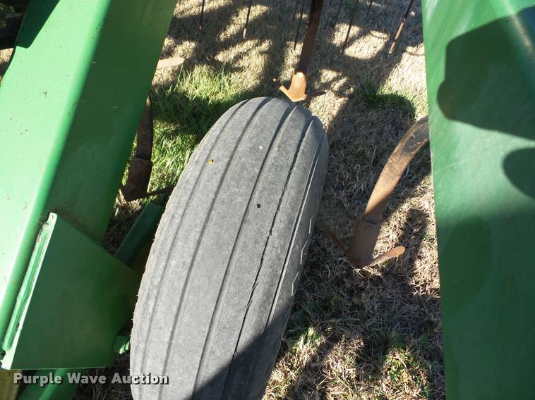 image for item AG9321 John Deere 980 field cultivator