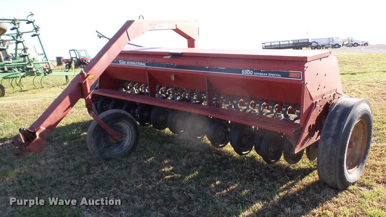 image for item AG9322 Case IH 5300 Soybean Special grain drill
