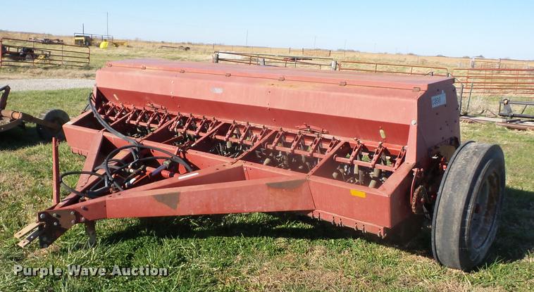 image for item AG9325 Case IH 5100 grain drill