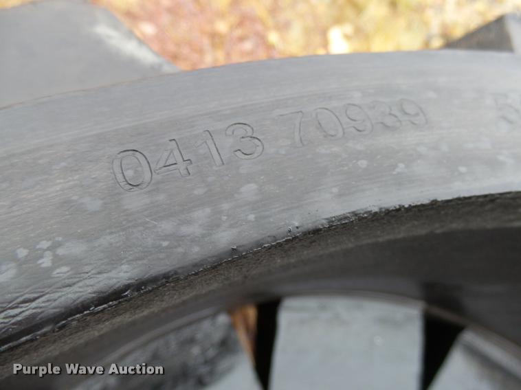 image for item AL9060 (2) Camoplast 25"W tracks