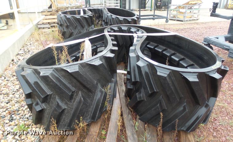 image for item AL9060 (2) Camoplast 25"W tracks