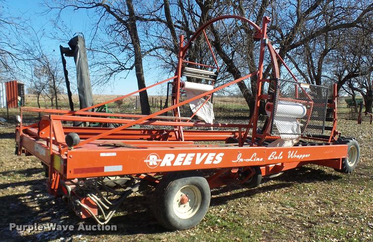 image for item AV9854 2007 Reeves 652 self-propelled in-line bale wrapper