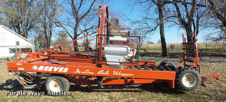 image for item AV9854 2007 Reeves 652 self-propelled in-line bale wrapper