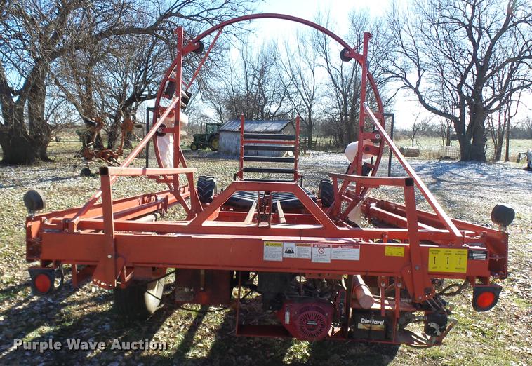 image for item AV9854 2007 Reeves 652 self-propelled in-line bale wrapper