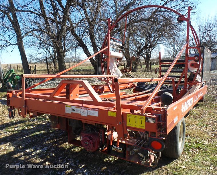 image for item AV9854 2007 Reeves 652 self-propelled in-line bale wrapper
