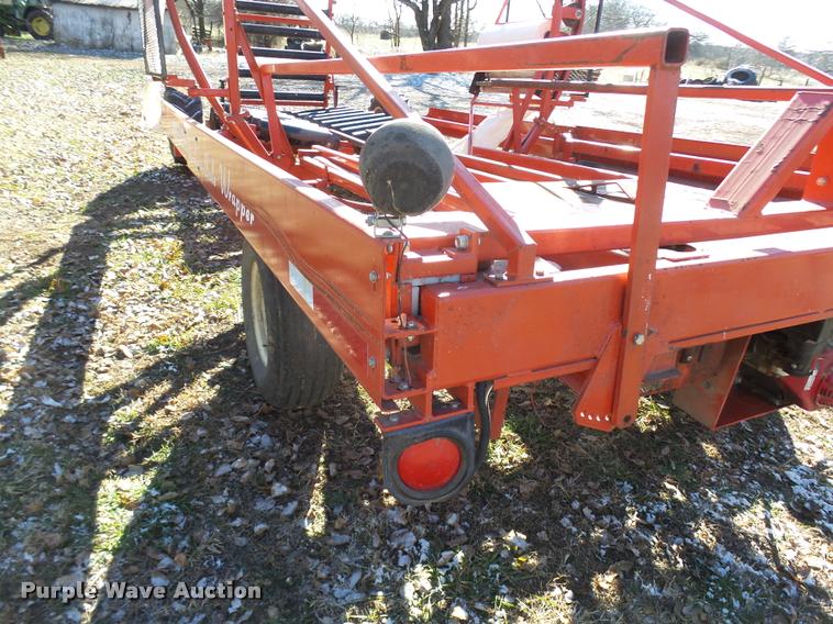 image for item AV9854 2007 Reeves 652 self-propelled in-line bale wrapper