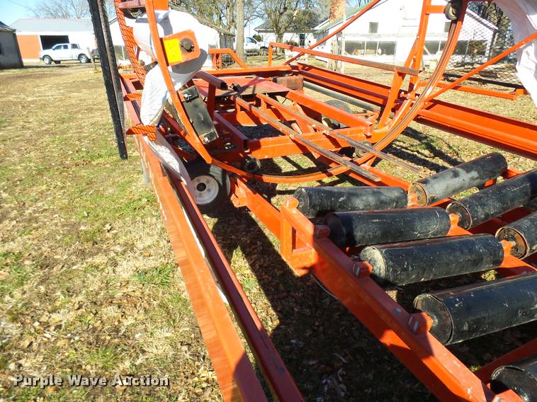 image for item AV9854 2007 Reeves 652 self-propelled in-line bale wrapper