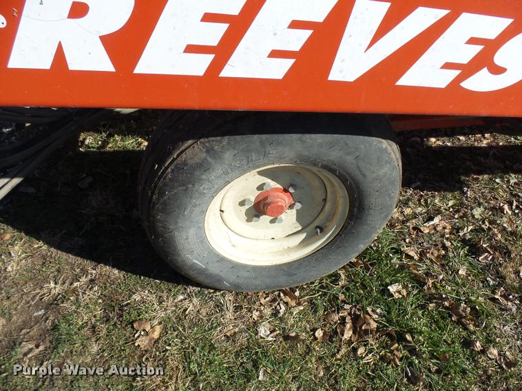 image for item AV9854 2007 Reeves 652 self-propelled in-line bale wrapper