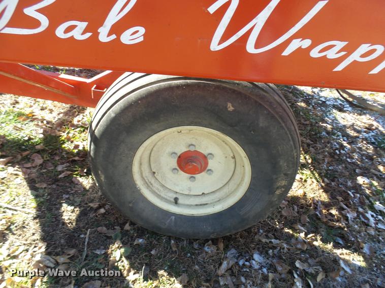 image for item AV9854 2007 Reeves 652 self-propelled in-line bale wrapper