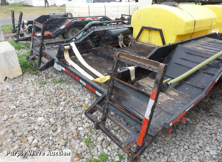 image for item BG9539 1997 Willten sprayer trailer
