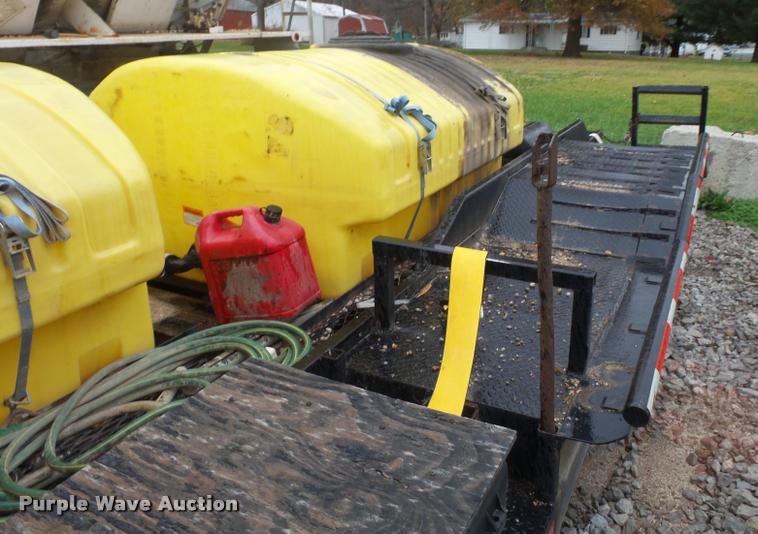 image for item BG9539 1997 Willten sprayer trailer