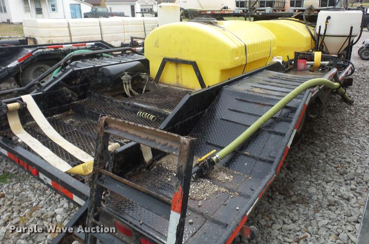 image for item BG9539 1997 Willten sprayer trailer