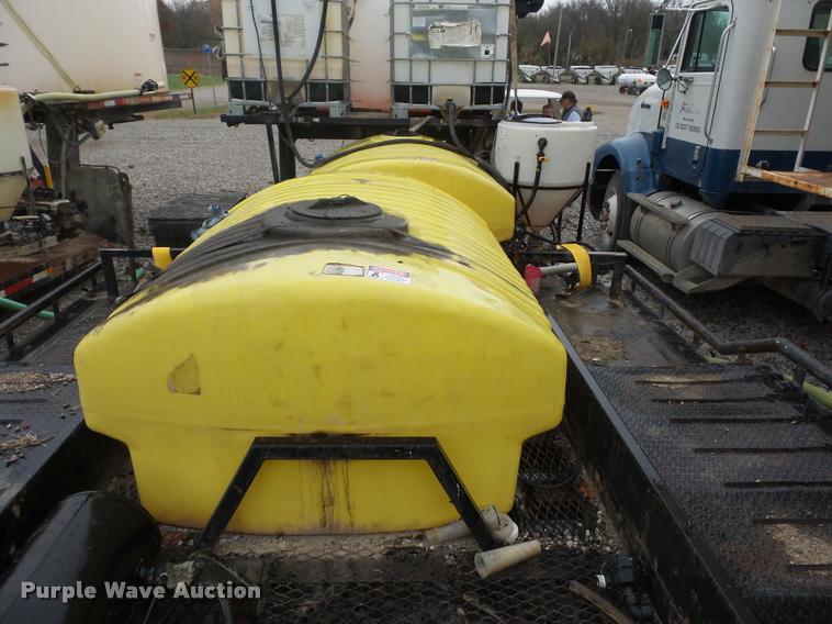 image for item BG9539 1997 Willten sprayer trailer