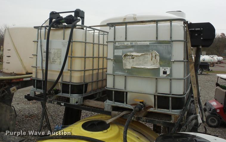 image for item BG9539 1997 Willten sprayer trailer