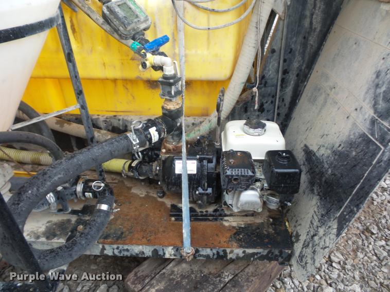 image for item BG9539 1997 Willten sprayer trailer