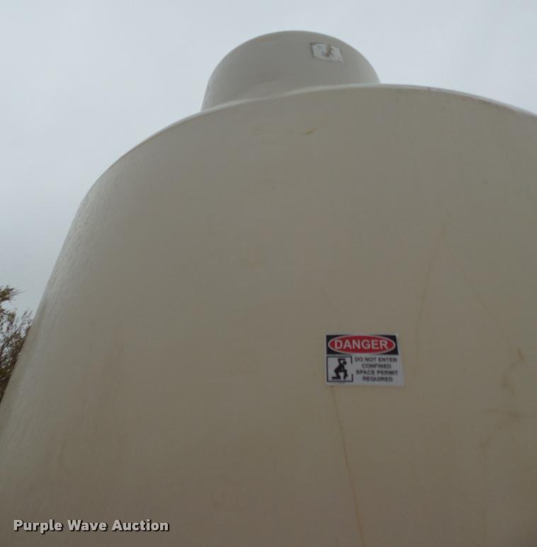 image for item BG9540 1997 Willten sprayer trailer