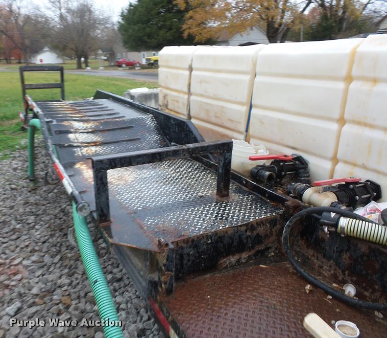 image for item BG9540 1997 Willten sprayer trailer