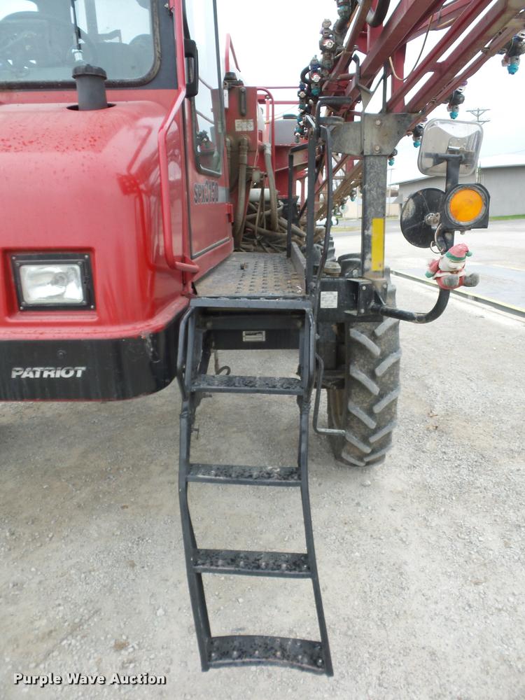 image for item BG9542 2003 Case IH Patriot SPX3150 self-propelled sprayer
