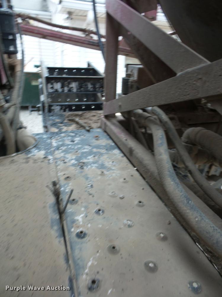 image for item BG9542 2003 Case IH Patriot SPX3150 self-propelled sprayer