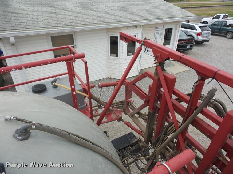 image for item BG9542 2003 Case IH Patriot SPX3150 self-propelled sprayer