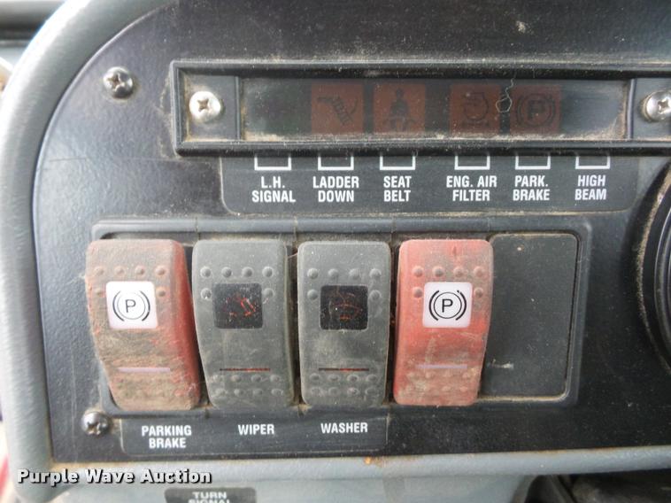 image for item BG9542 2003 Case IH Patriot SPX3150 self-propelled sprayer