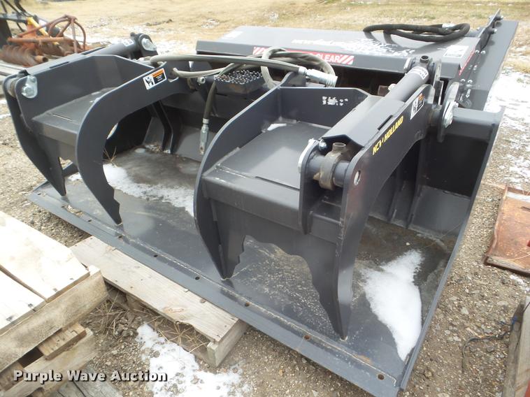 image for item BW9129 2011 New Holland scrap grapple
