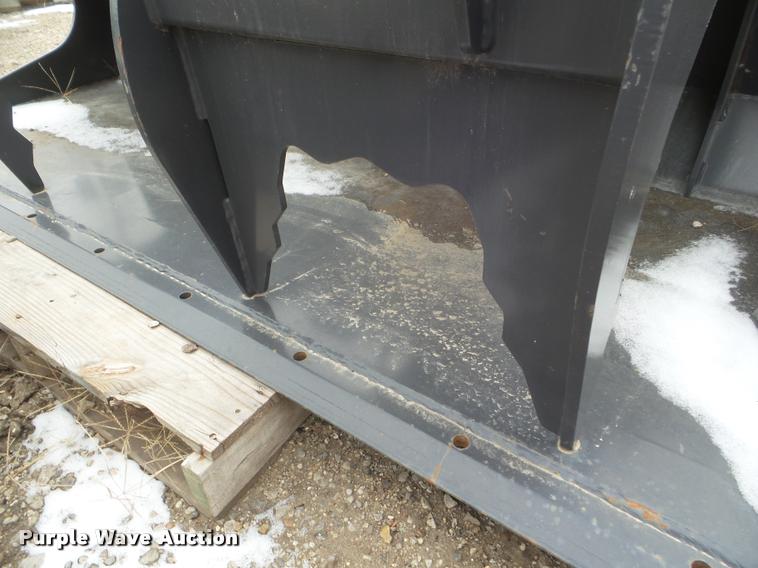 image for item BW9129 2011 New Holland scrap grapple