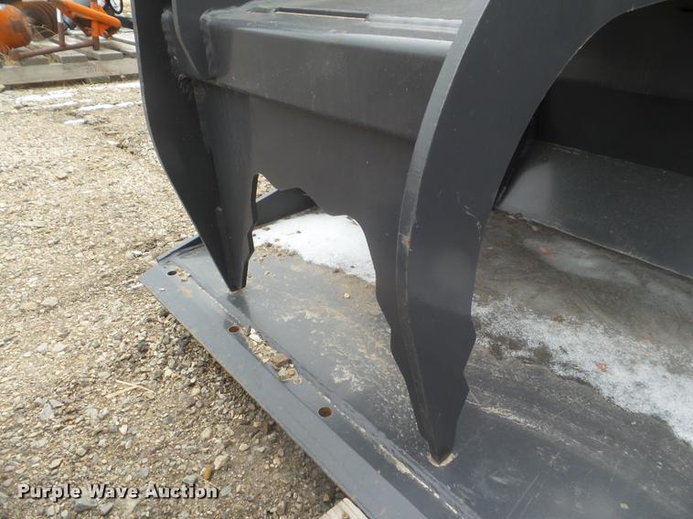 image for item BW9129 2011 New Holland scrap grapple
