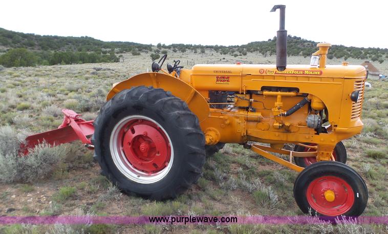 image for item BZ9195 Minneapolis Moline UTS tractor