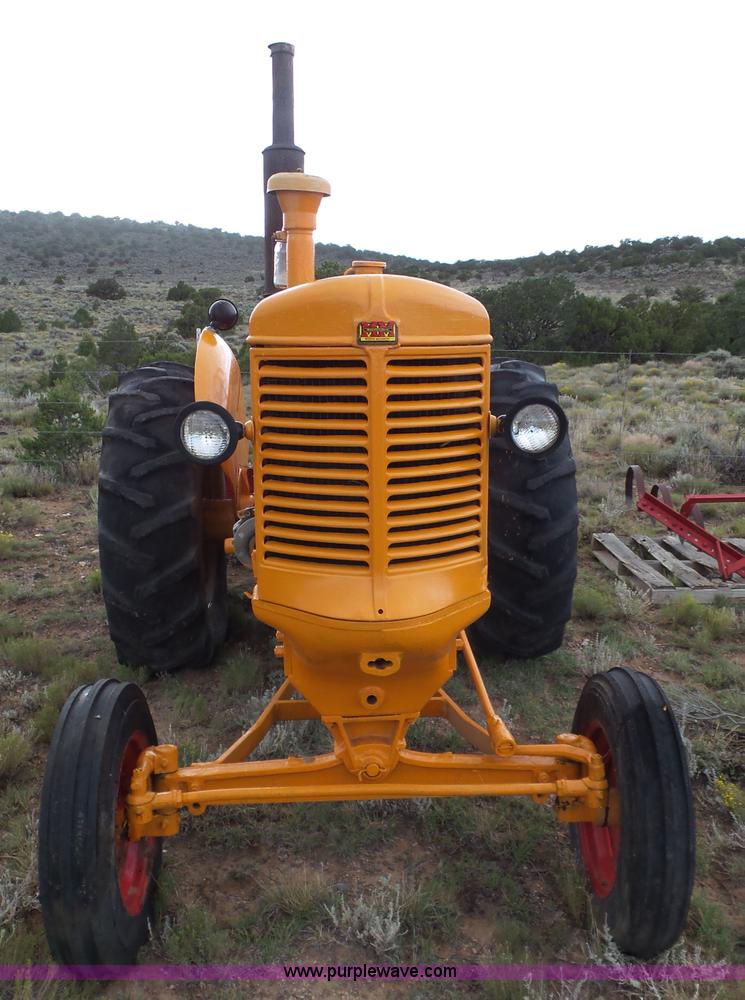 image for item BZ9195 Minneapolis Moline UTS tractor