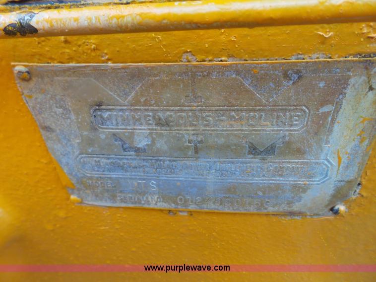 image for item BZ9195 Minneapolis Moline UTS tractor