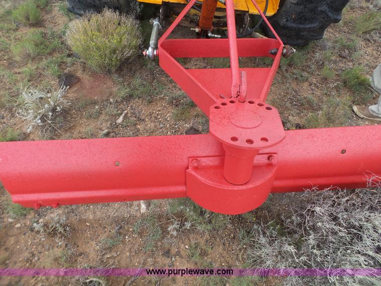 image for item BZ9195 Minneapolis Moline UTS tractor