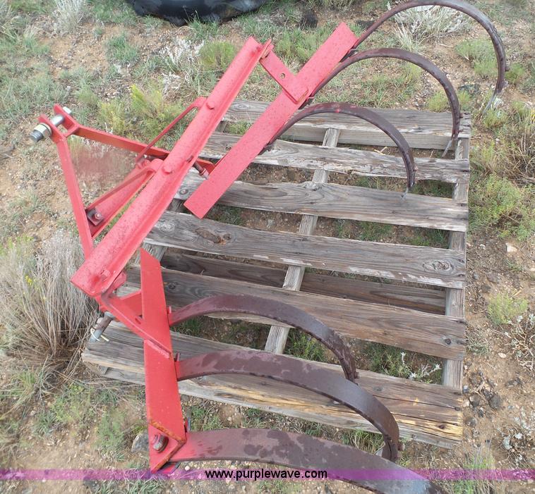 image for item BZ9195 Minneapolis Moline UTS tractor