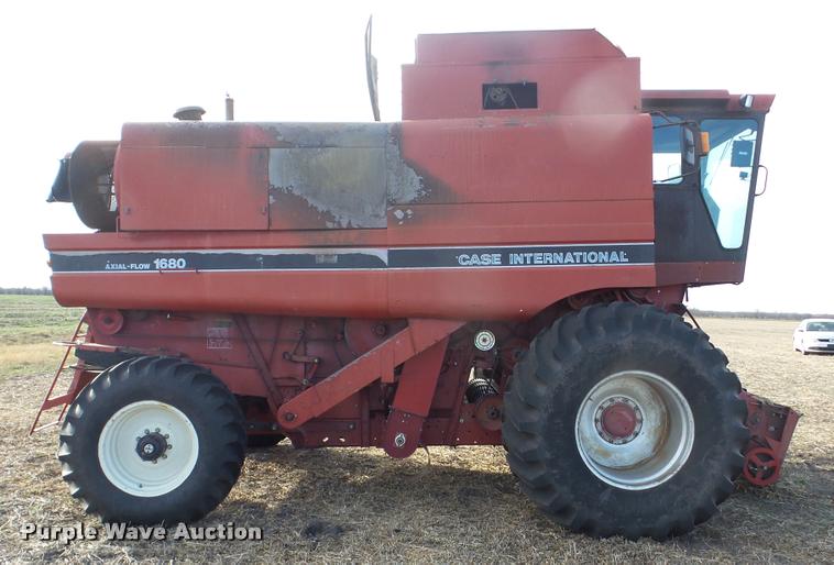 image for item DA2117 1990 Case IH 1680 Axial Flow combine