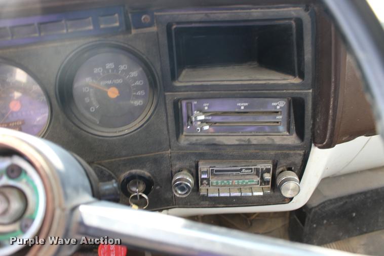 image for item DA4265 1987 Chevrolet C7500 tender truck