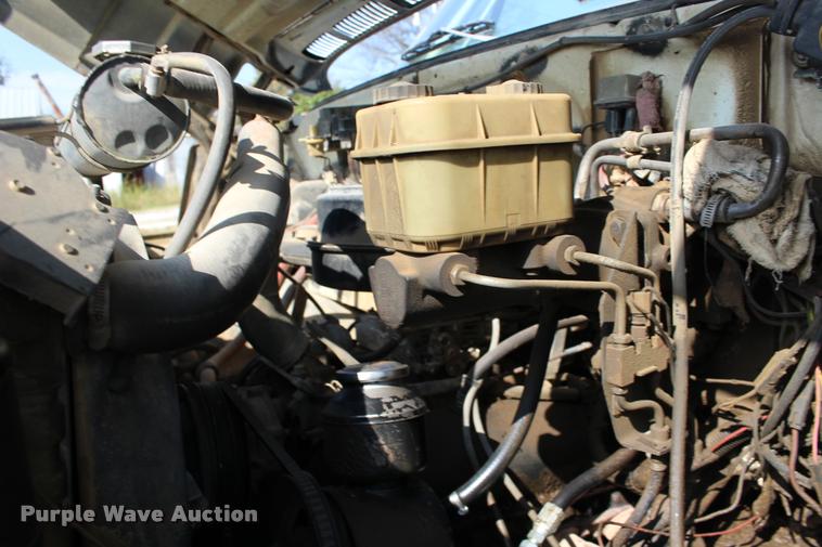 image for item DA4265 1987 Chevrolet C7500 tender truck